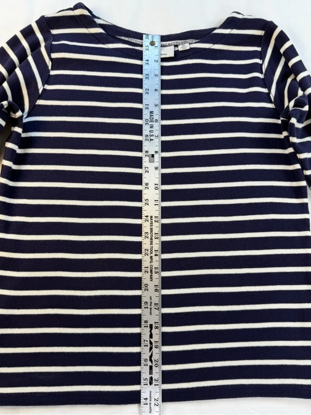 L.L. Bean Navy and Cream Classic Mariner Shirt 3/4 Sleeves Size Medium - Picture 5 of 8